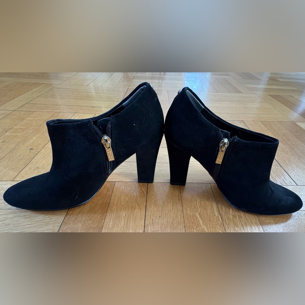 Ivanka Trump Black Ankle Booties in Size 7.5